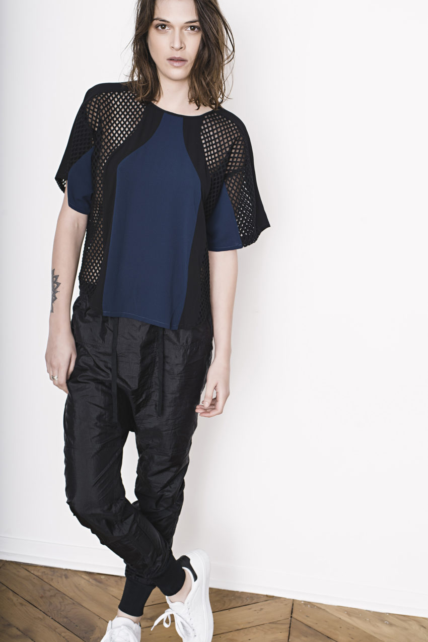 Heli tee – 95% polyester 5% elastane – Bubble moss crepe with net insert